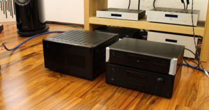 Pre ampli Rotel RC-1590 hay